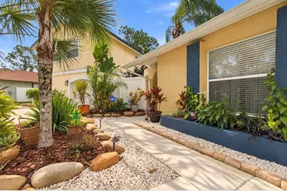 5110 Crestmore Court, Tampa, FL 33624 - Photo 6