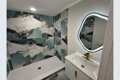 2617 W Crenshaw Street, Tampa, FL 33614 - Photo 8