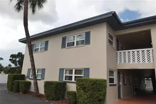 810 Tyrone Blvd N, Saint Petersburg, FL 33710 - Photo 1
