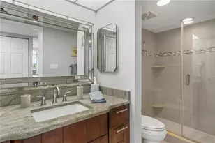 7650 Bayshore Dr, Treasure Island, FL 33706 - Photo 24