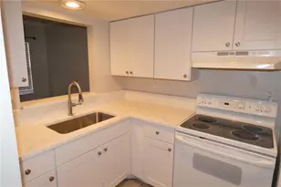 121 3rd Ave N, Saint Petersburg, FL 33701 - Photo 6