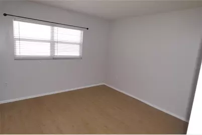 121 3rd Avenue N #206, Saint Petersburg, FL 33701 - Photo 4