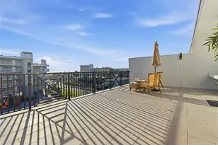11605 1st St E, Treasure Island, FL 33706 - Photo 6