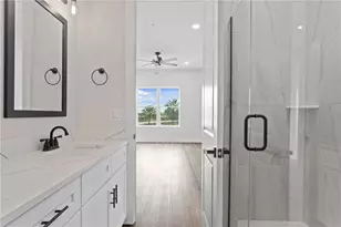 11605 1st St E, Treasure Island, FL 33706 - Photo 36