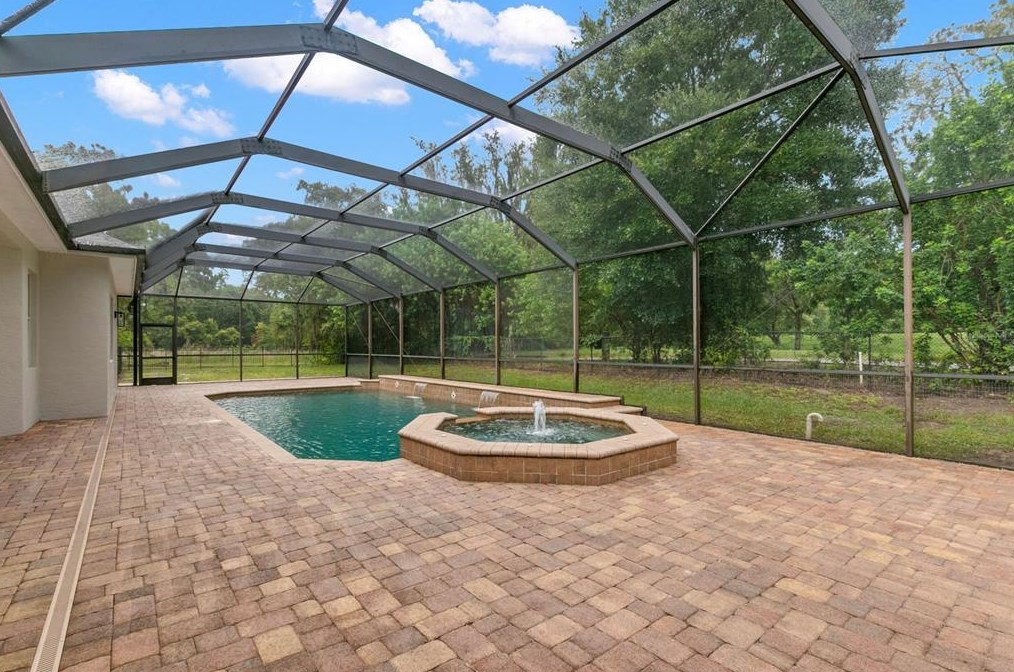321 Old East Lake Rd, Tarpon Springs, FL 34688
