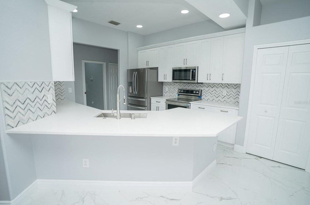 2130 Tarragon Ln, New Port Richey FL  34655-4112 exterior