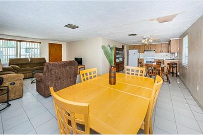 3423 Eisenhower Dr, Holiday, FL 34691 - Photo 14