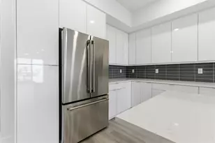 400 150th Ave, Madeira Beach, FL 33708 - Photo 12