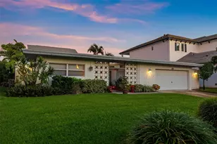 429 3rd Ave N, Tierra Verde, FL 33715 - Photo 2