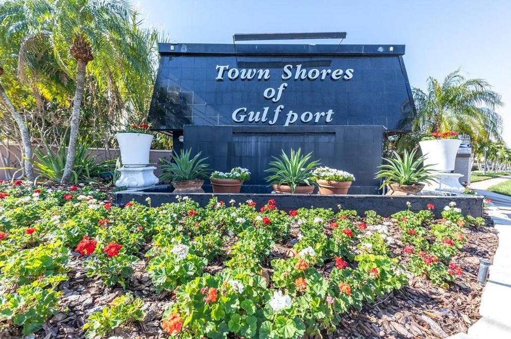 6060 Shore Blvd S #401, Saint Petersburg, FL 33707