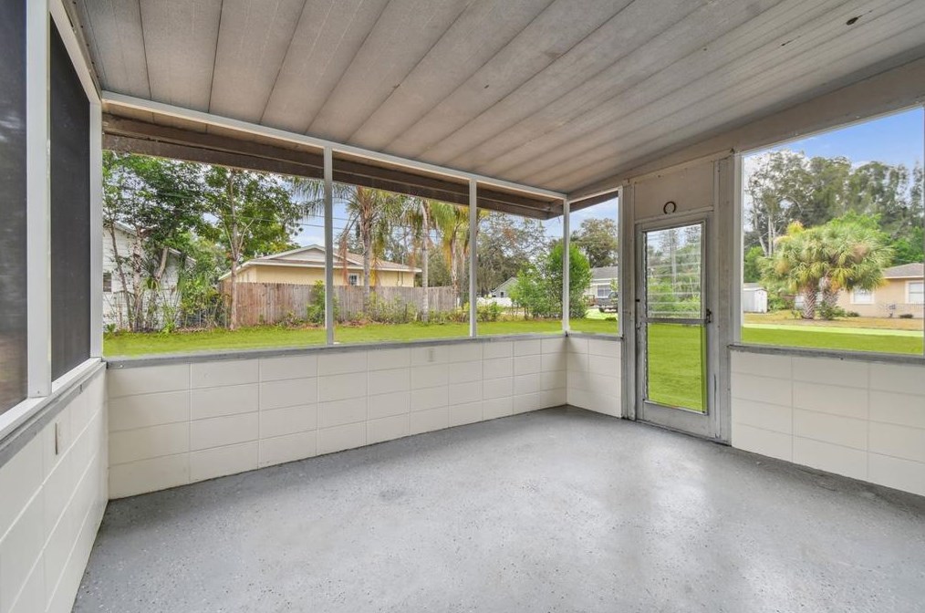 5301 10 Ave, Saint Petersburg FL  33710-6531 exterior