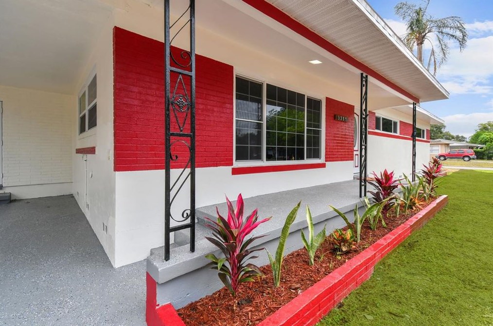 5301 10 Ave, Saint Petersburg FL  33710-6531 exterior