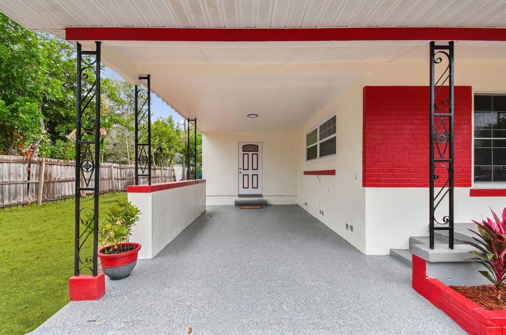 5301 10 Ave, Saint Petersburg FL  33710-6531 exterior