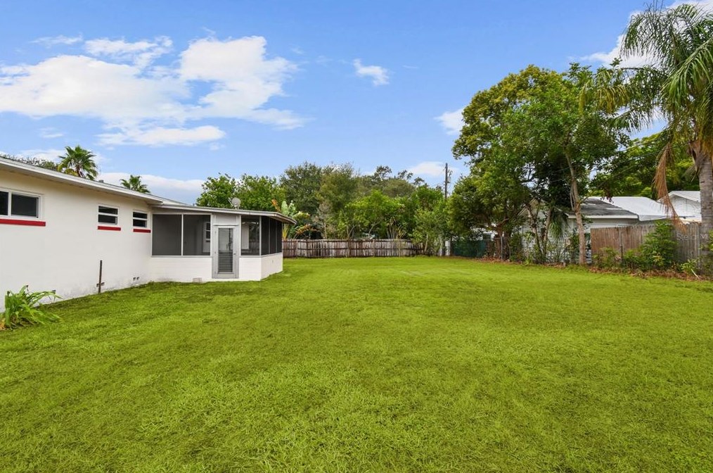 5301 10 Ave, Saint Petersburg FL  33710-6531 exterior