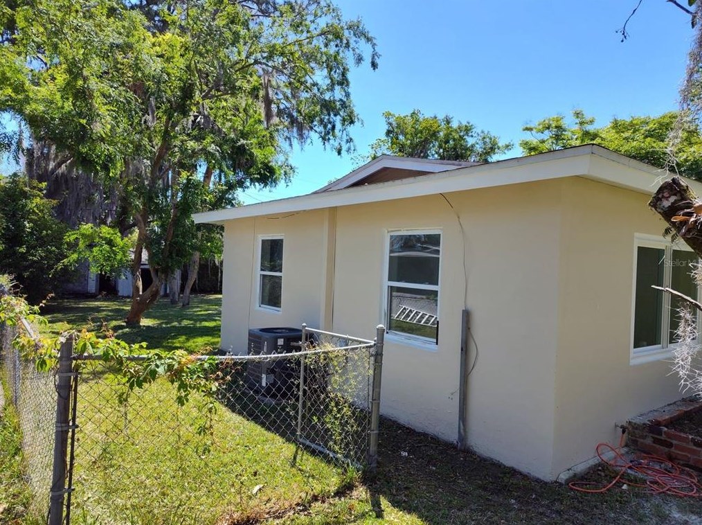 1165 Fountainhead Dr, Deltona, FL 32725