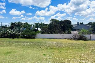 12300 Park Blvd #203, Largo, FL 33772