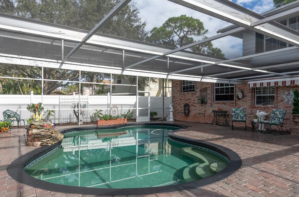 8500 141st St, Largo, FL 33776
