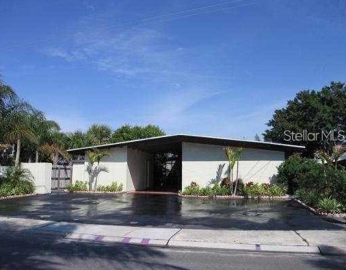1217 Bayshore Blvd, Belleair Beach, FL 33785-2829