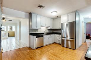 9031 Bay St, Saint Petersburg, FL 33702-3257