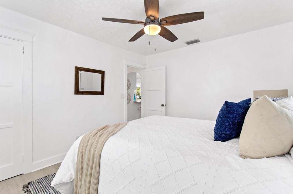 5100 6th Ave, Saint Petersburg FL  33710-7312 exterior