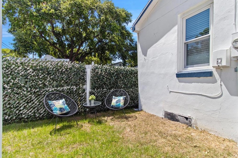 5100 6th Ave, Saint Petersburg FL  33710-7312 exterior