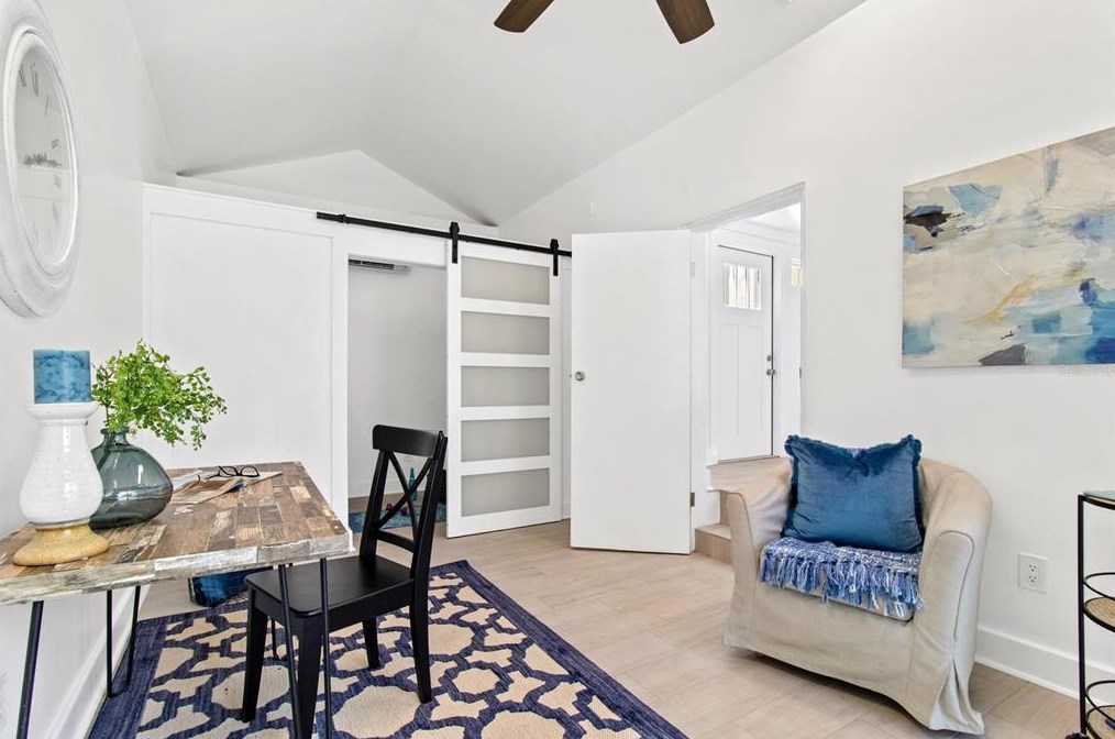 5100 6th Ave, Saint Petersburg FL  33710-7312 exterior