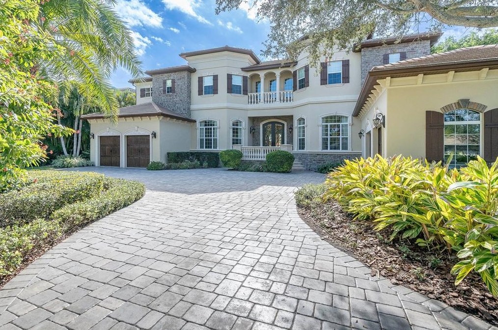 1221 Brightwaters Blvd, Saint Petersburg, FL 33704-3727