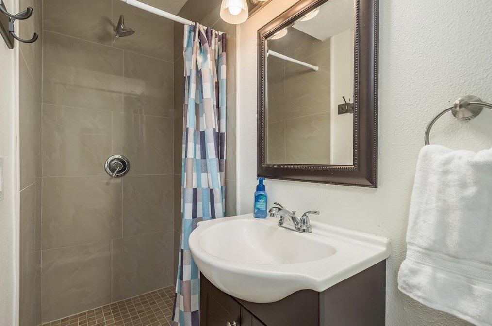 2394 Gun Flint Trl, Palm Harbor FL  34683-2454 exterior