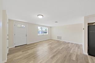 4237 Westwood Dr, Tarpon Springs, FL 34691