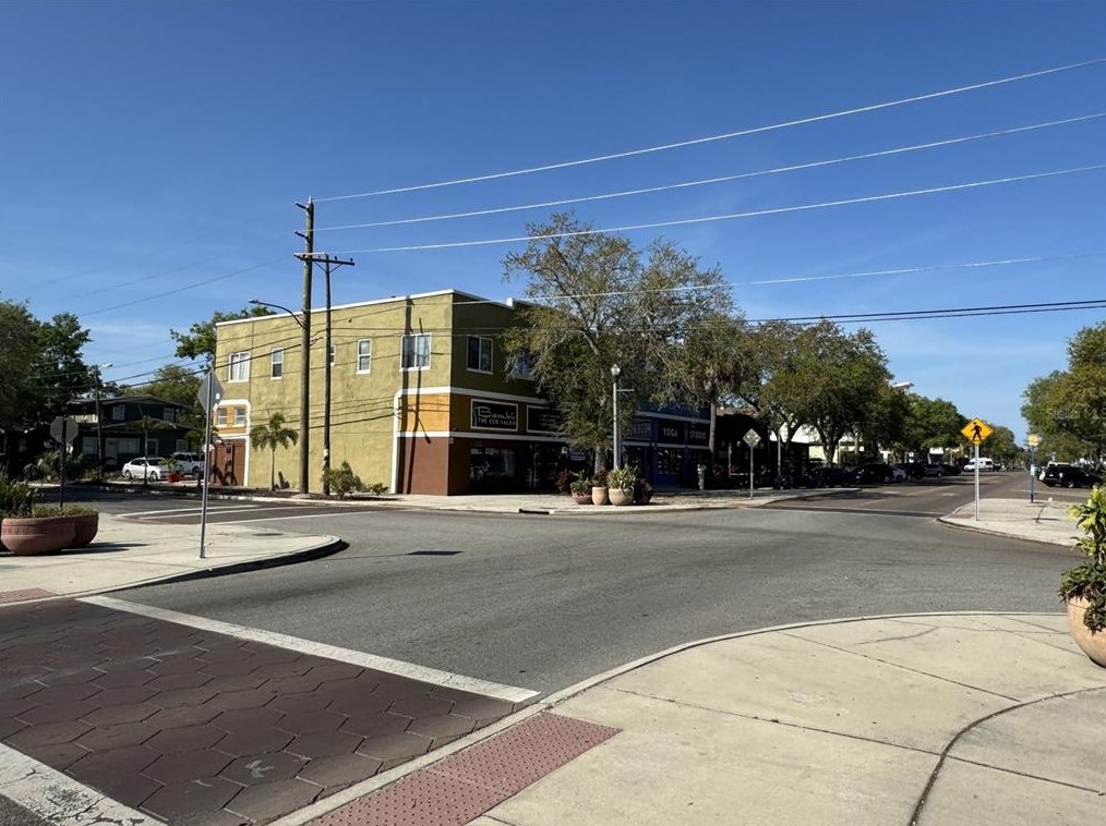 2608 Central, Saint Petersburg, FL 33712