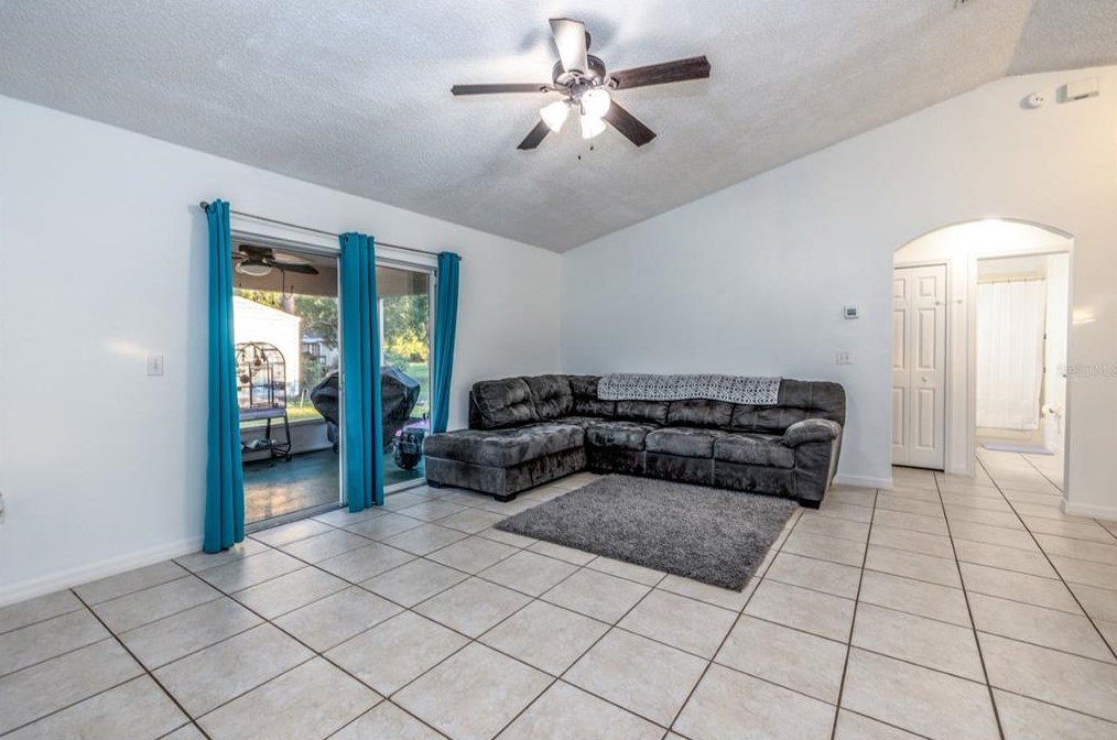 345 Courtland Blvd, Deltona FL  32738-2260 exterior