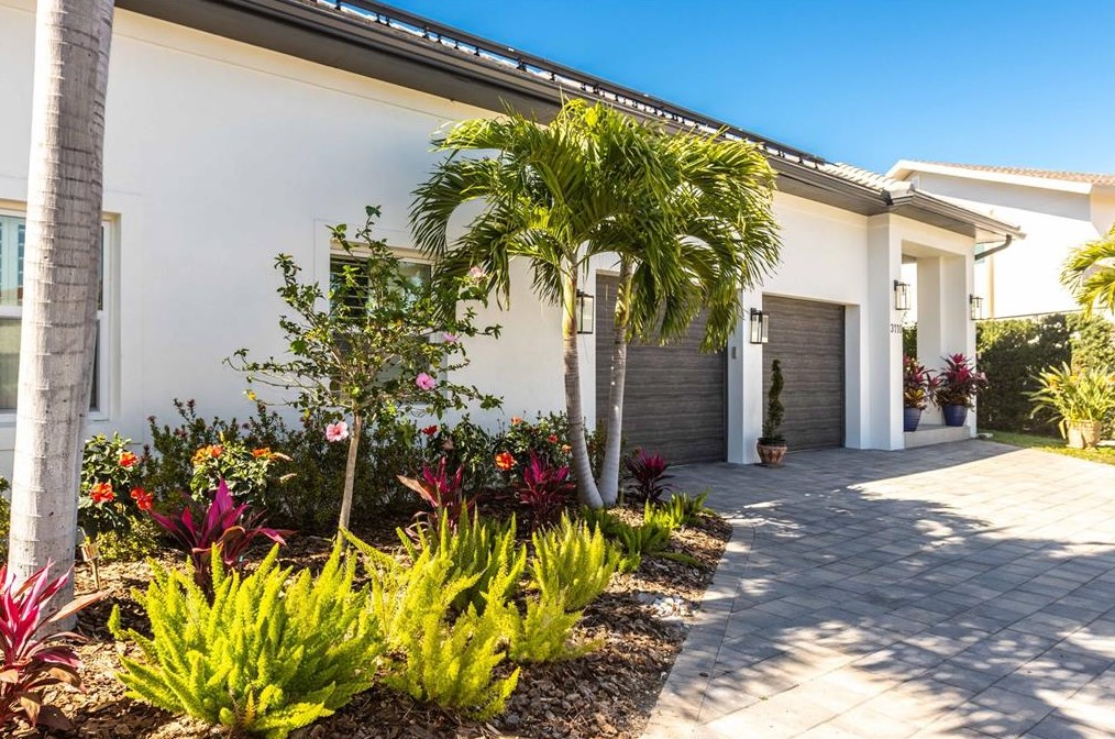 3110 Wedgewood Dr, Belleair Beach, FL 33786