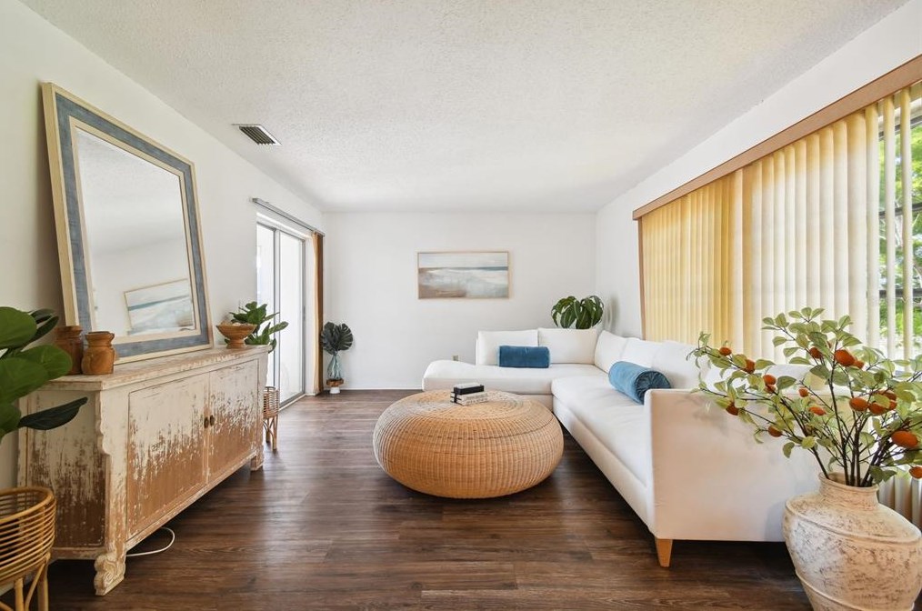 1250 S Pinellas Ave #614, Tarpon Springs, FL 34689