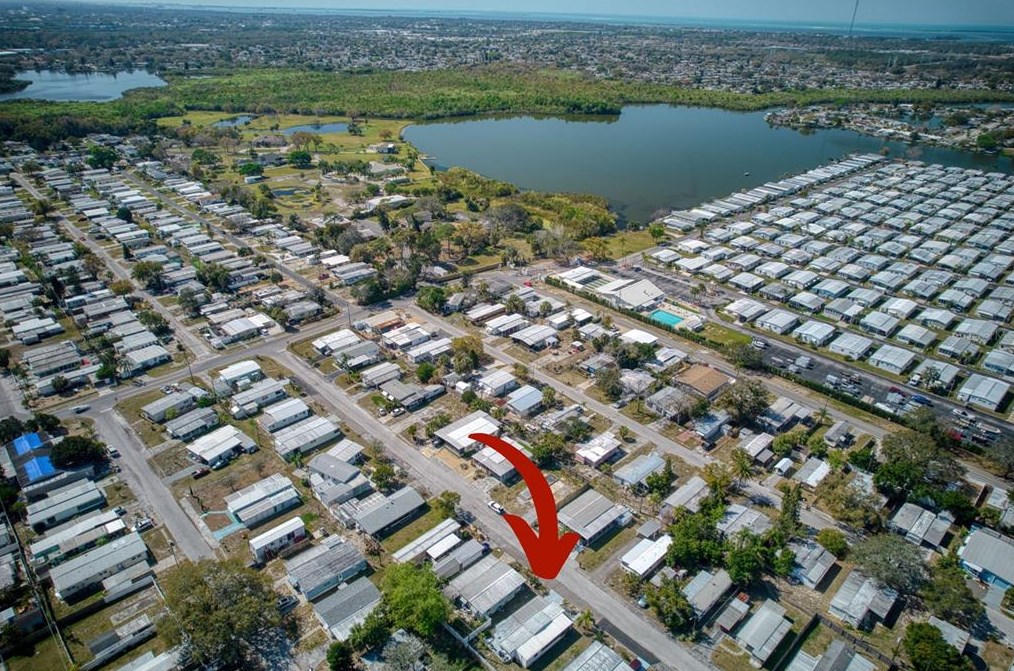 2050 Hoyle Dr, Tarpon Springs, FL 34691