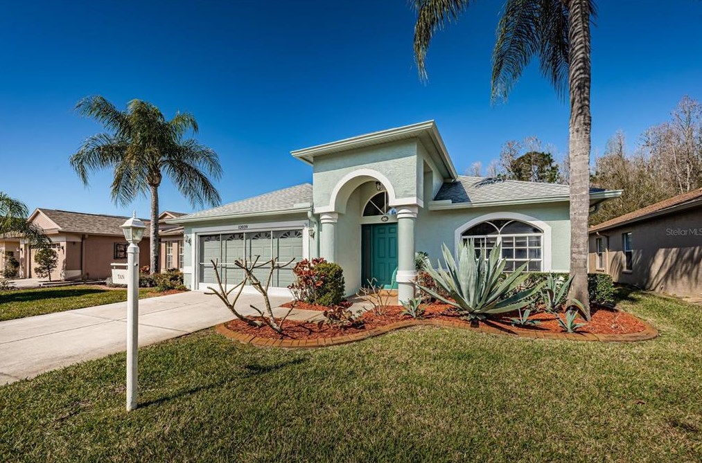12039 Yellow Finch Ln, New Port Richey, FL 34655-7171