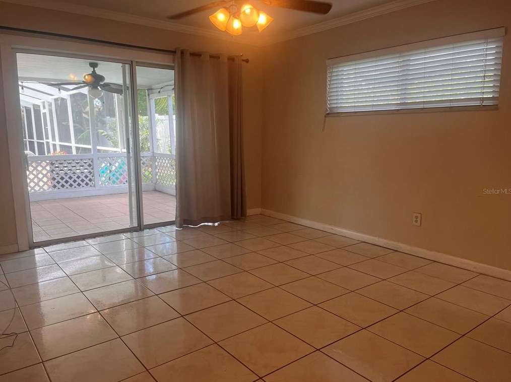 1010 35th St, Saint Petersburg FL  33713-6552 exterior