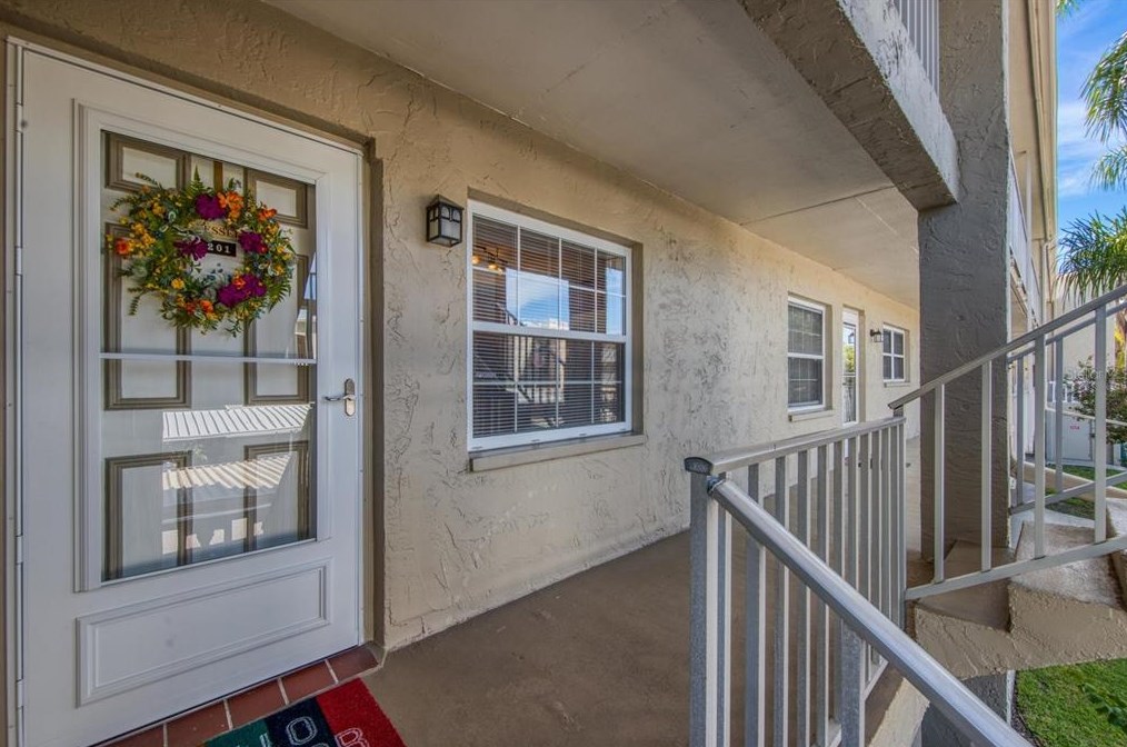 970 Virginia St #201, Dunedin, FL 34698