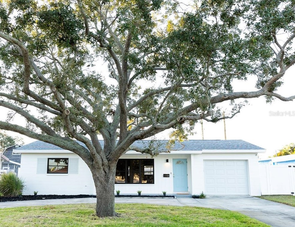 726 44th Ave Ne, Saint Petersburg, FL 33703