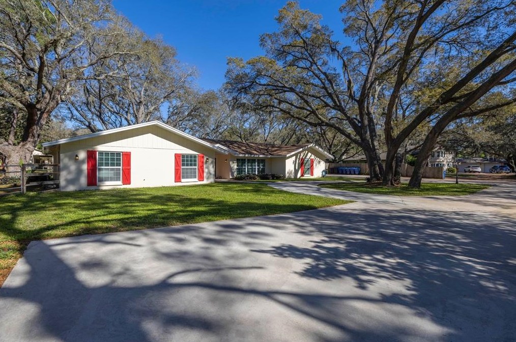 9695 125th St, Largo, FL 33772
