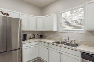 205 Ashley Ct - Photo 10