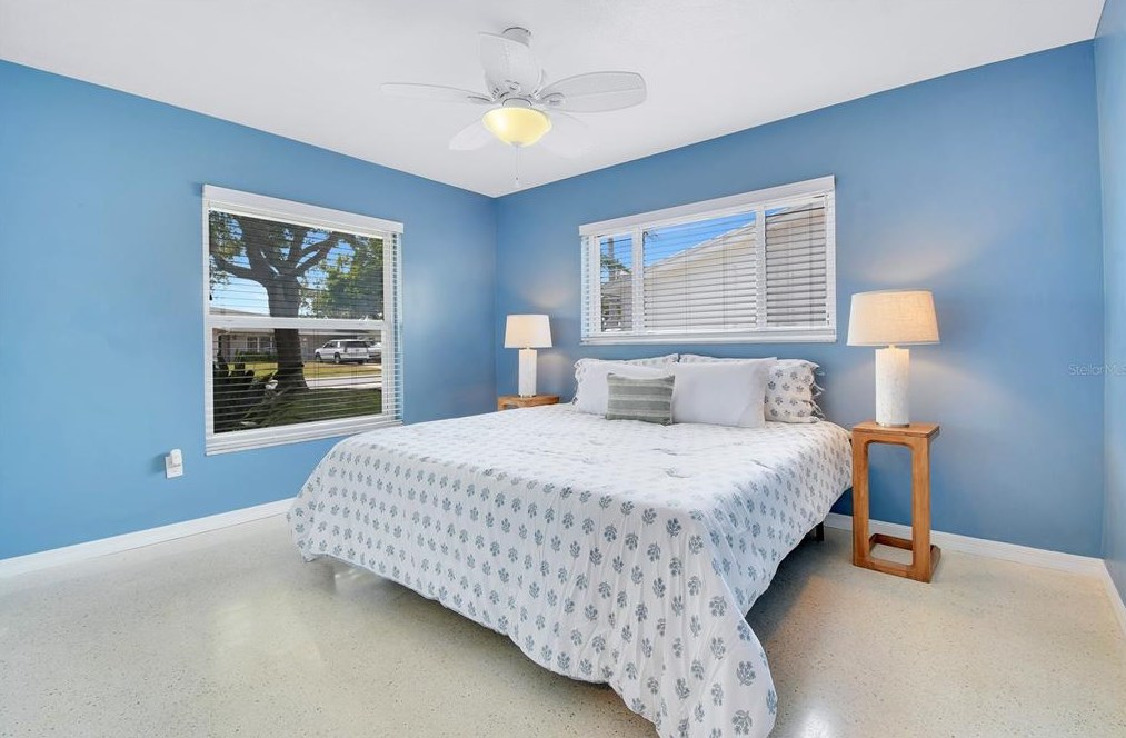 381 Westwinds Dr, Palm Harbor FL  34683-1041 exterior