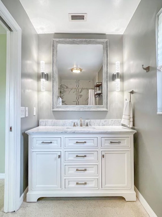 381 Westwinds Dr, Palm Harbor FL  34683-1041 exterior