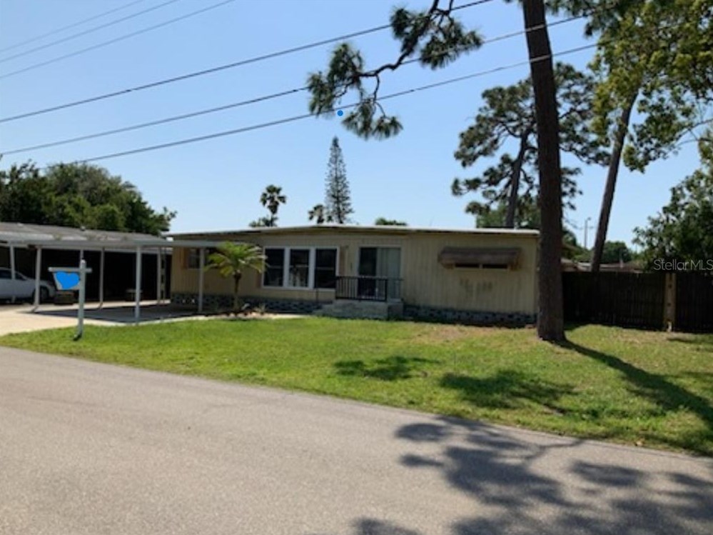 209 Lark Dr, Largo, FL 33778-2130
