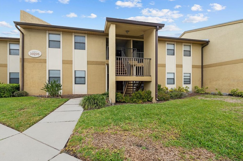 10195 Sailwinds Blvd, Largo, FL 33773-1939