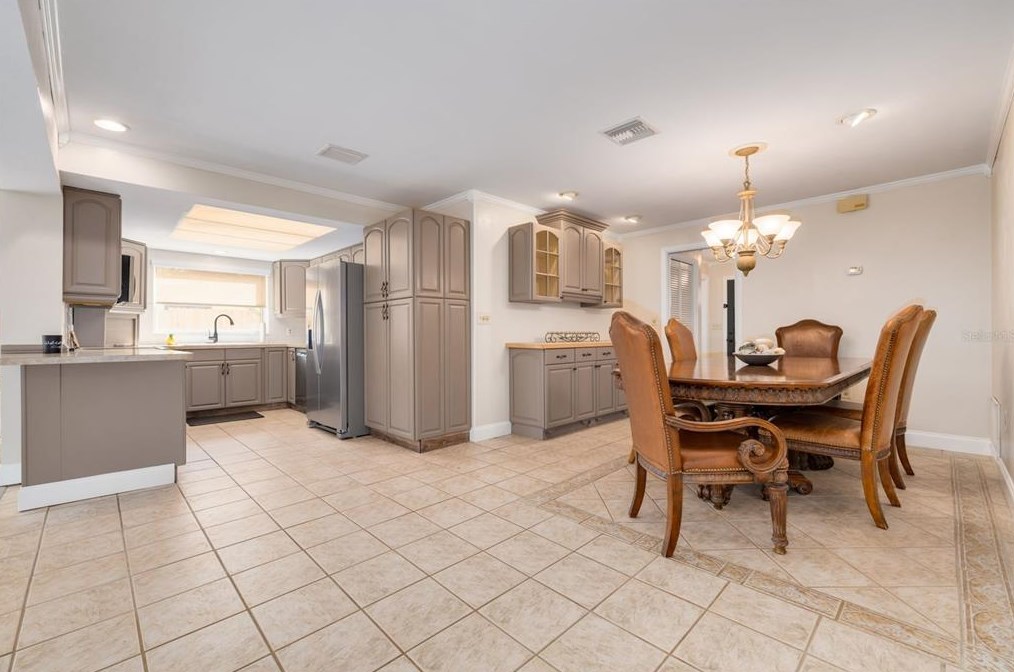 1417 Nebraska Ave, Palm Harbor FL  34683-4121 exterior