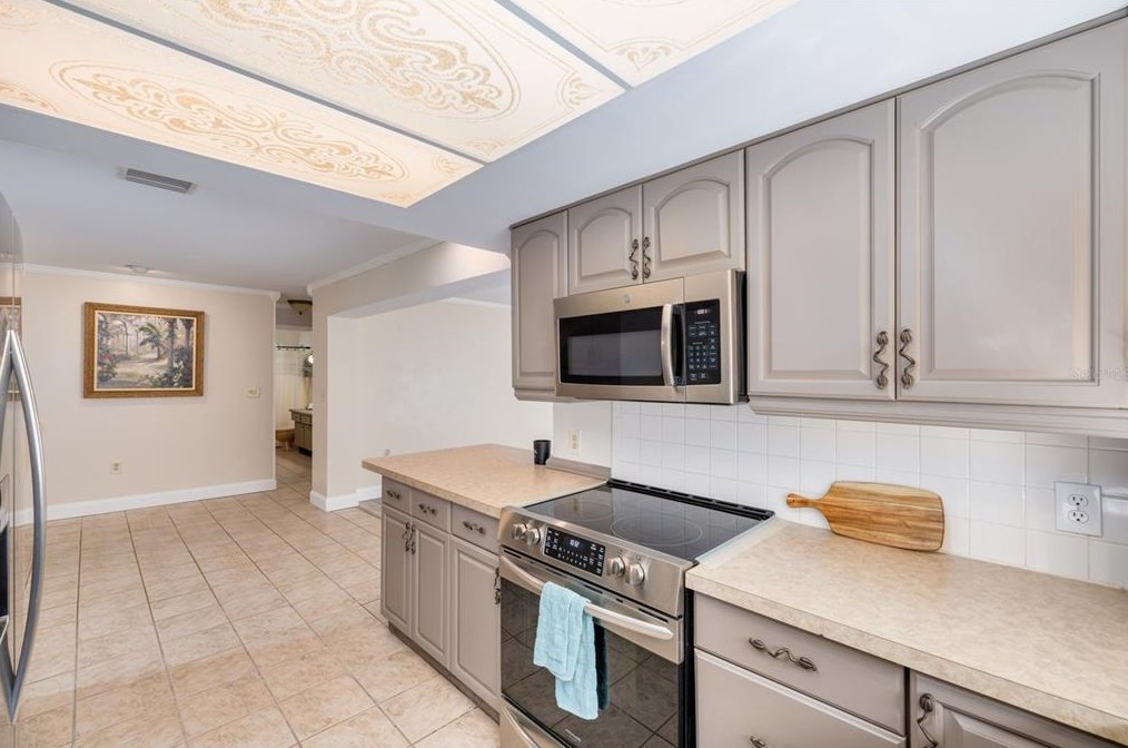 1417 Nebraska Ave, Palm Harbor FL  34683-4121 exterior