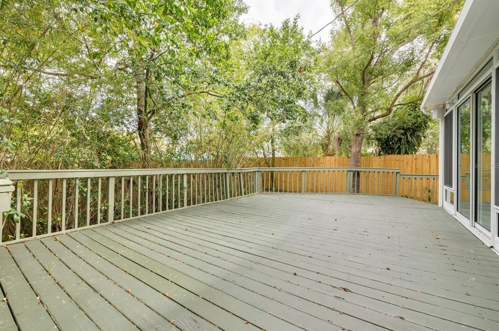 1417 Nebraska Ave, Palm Harbor FL  34683-4121 exterior