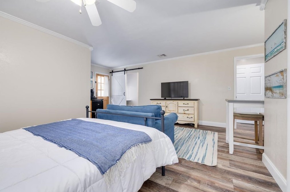 1417 Nebraska Ave, Palm Harbor FL  34683-4121 exterior