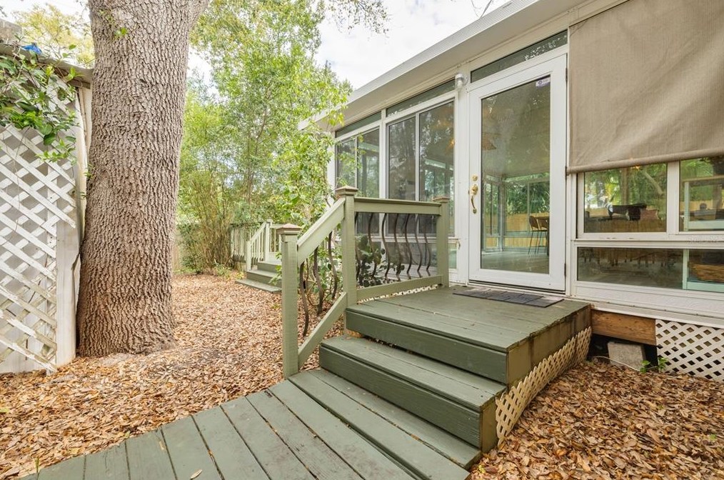 1417 Nebraska Ave, Palm Harbor FL  34683-4121 exterior