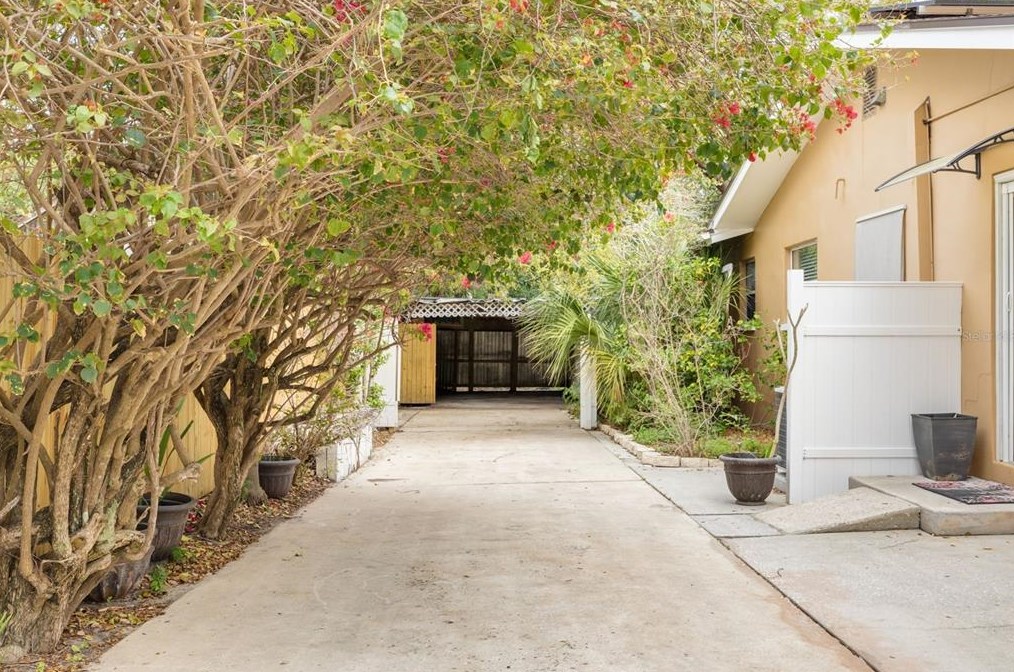 1417 Nebraska Ave, Palm Harbor FL  34683-4121 exterior